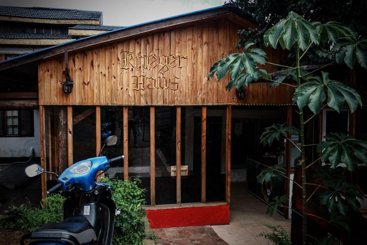 Krieger Haus Vandrarhem Puerto Iguazú Exteriör bild